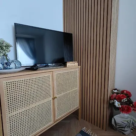 Royal Blue River Pearl Apartment